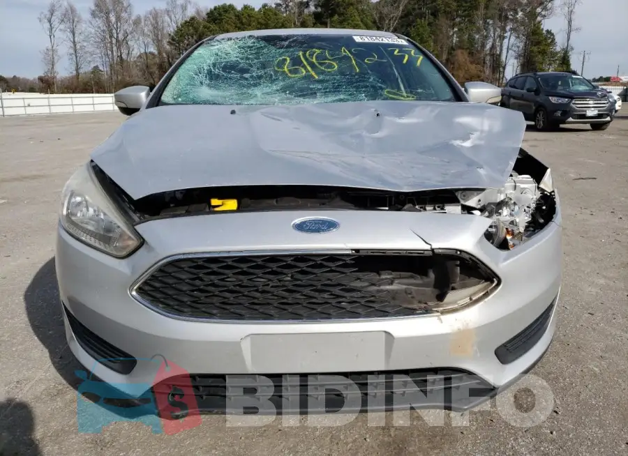 1FADP3FE5HL330993 Photo# 5