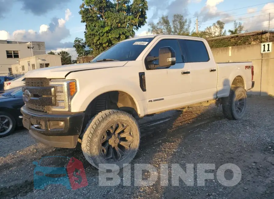 1FT7W2BT3JEB63357 Photo# 1