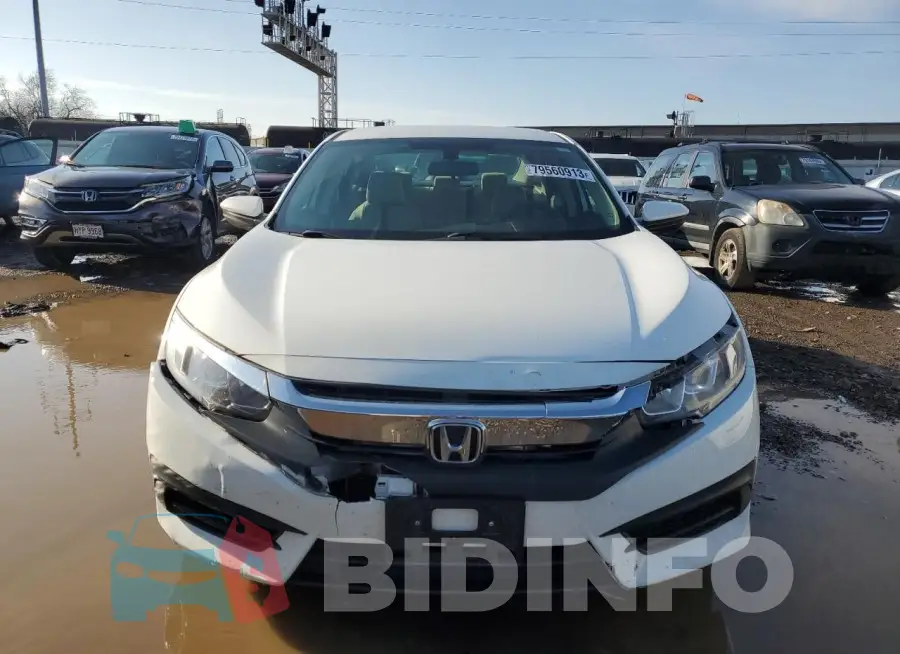 19XFC2F53HE225645 Photo# 5