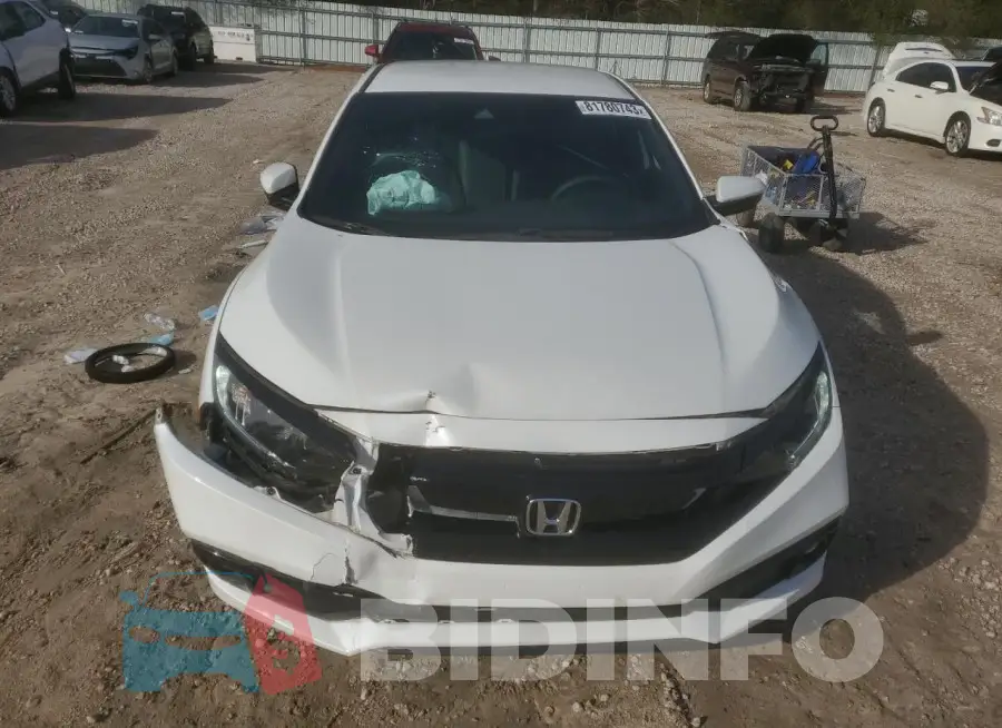 19XFC2F83KE010980 Photo# 5