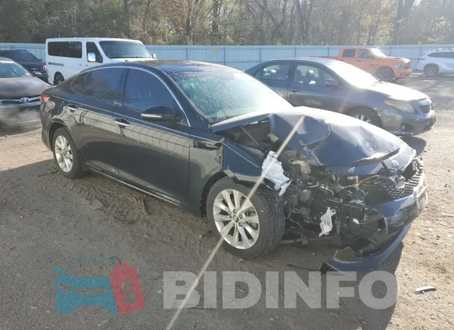 5XXGT4L32JG243716 Photo# 4