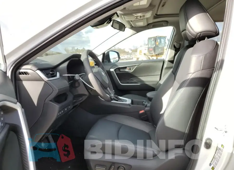 2T3A1RFV6PW398071 Photo# 7