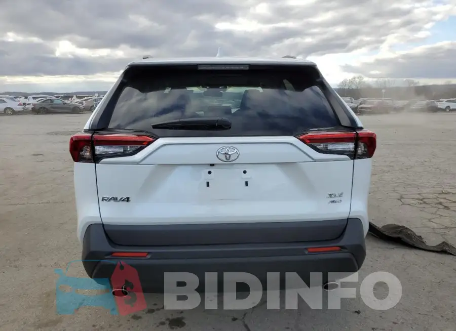 2T3A1RFV6PW398071 Photo# 6