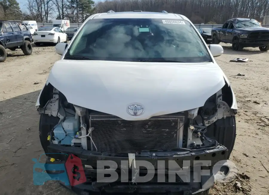 5TDYK3DCXGS749270 Photo# 5