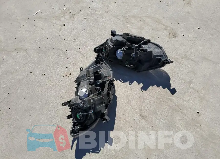 JN8AT2MT2LW008960 Photo# 13