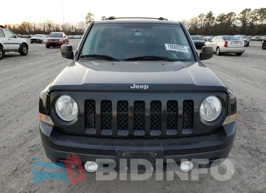 1C4NJPFB7FD329025 Photo# 5