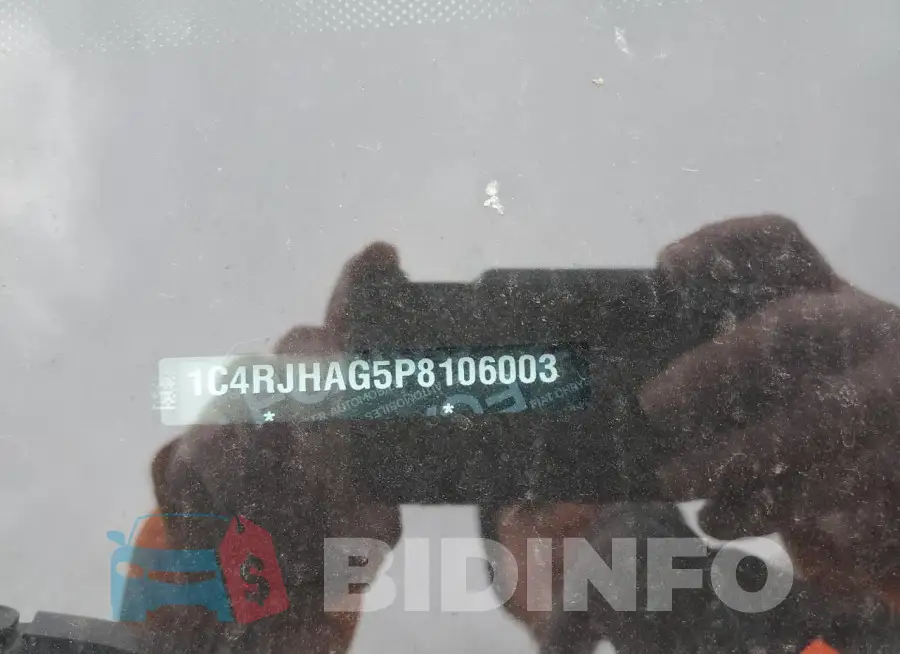 1C4RJHAG5P8106003 Photo# 12