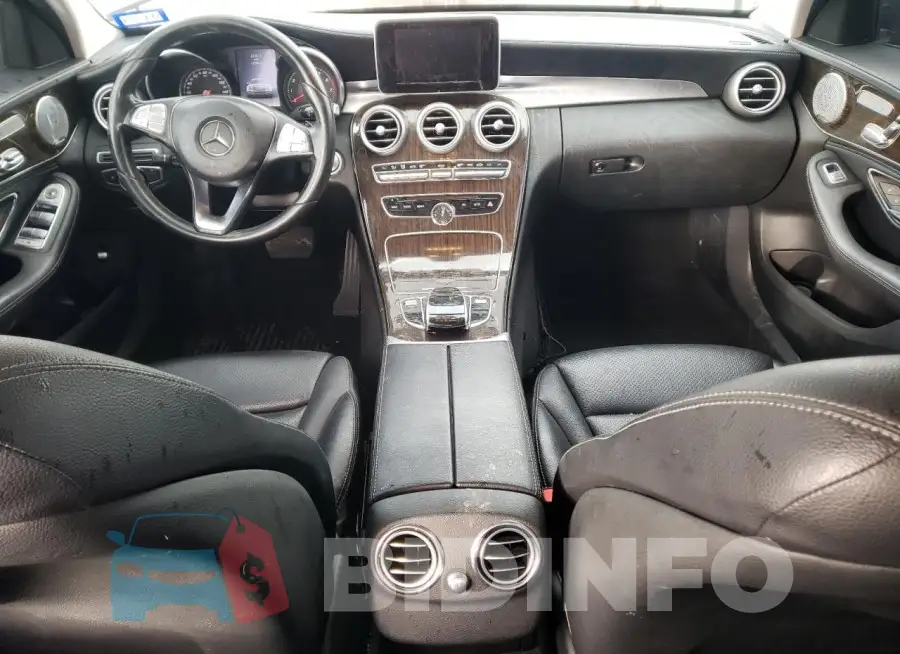 55SWF4JB2FU067983 Photo# 8