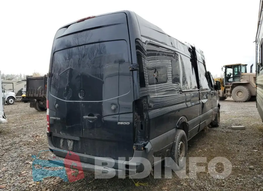 WD3PE8DD5GP350473 Photo# 3