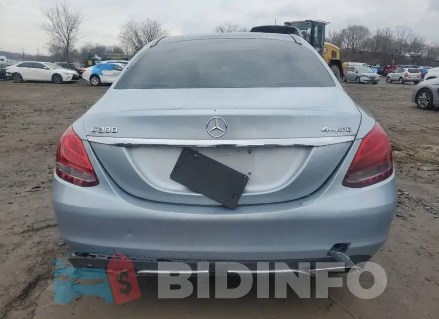 WDDWF4KB0GR172961 Photo# 6