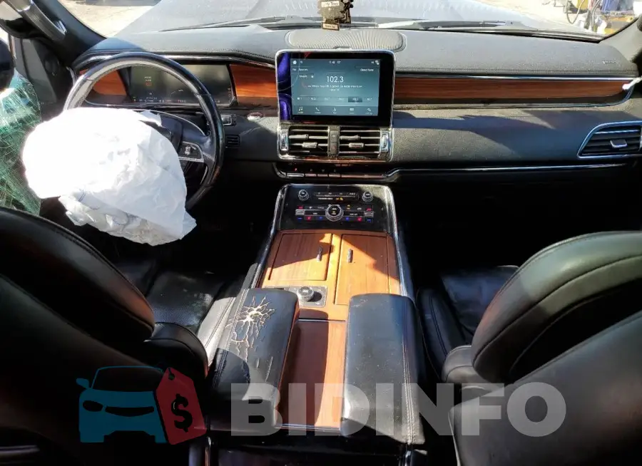 5LMJJ3LT4JEL15504 Photo# 8