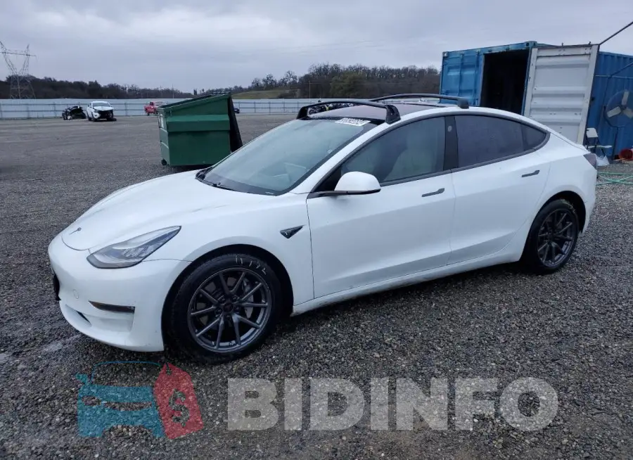 5YJ3E1EB4JF100135 Photo# 1