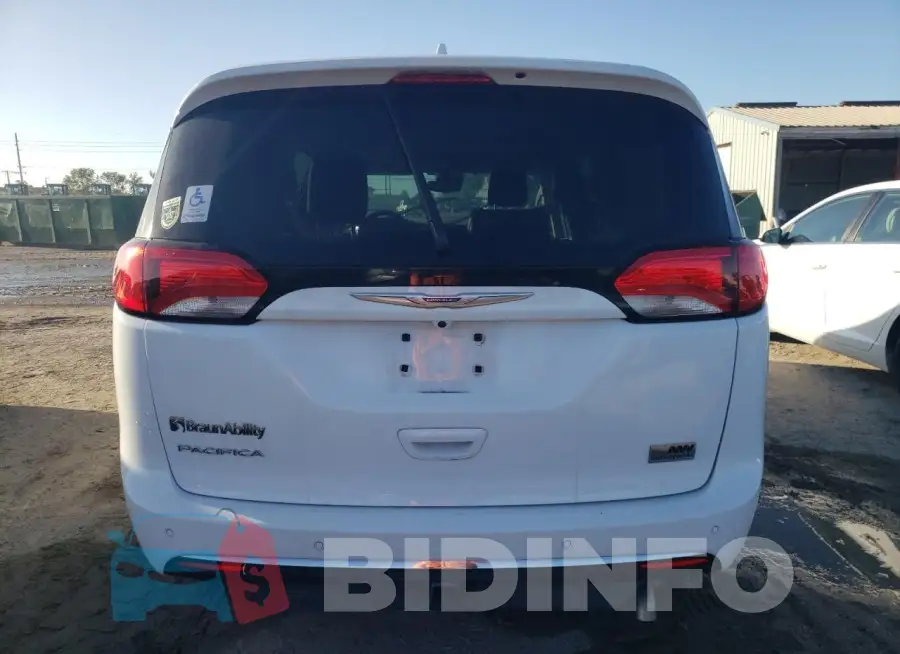 2C4RC1EG7LR126103 Photo# 6