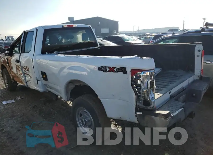 1FT7X2B66KED11428 Photo# 2