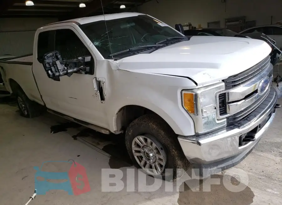 1FT7X2B68HEC51838 Photo# 4