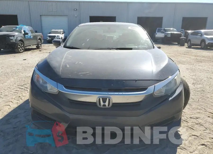 19XFC2F58HE079257 Photo# 5