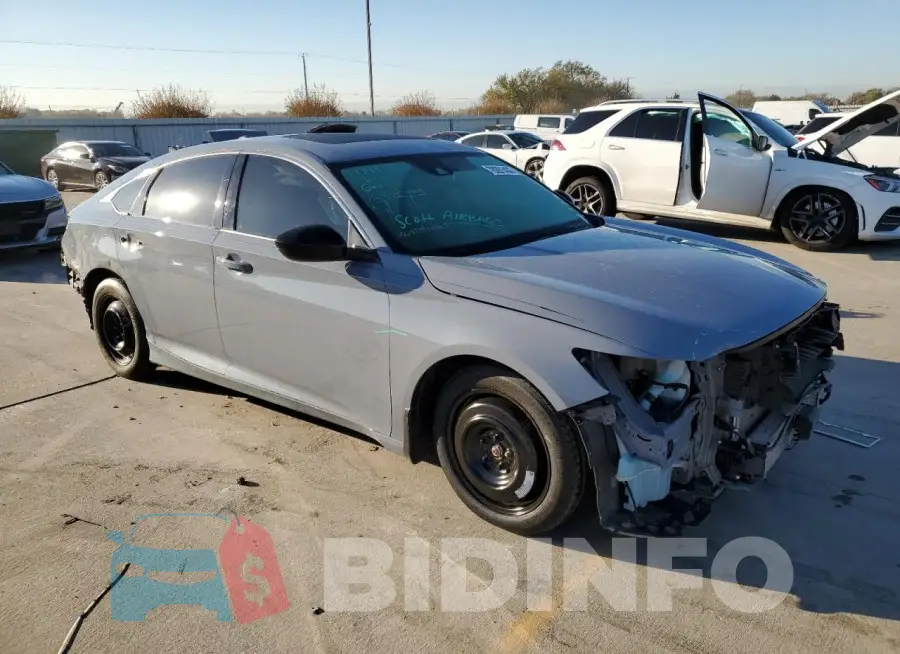 1HGCV2F37NA008787 Photo# 4