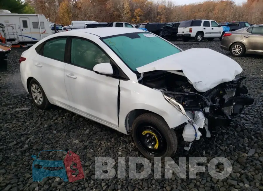 3KPC24A64NE157823 Photo# 4