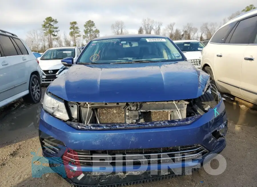 1VWDT7A38HC004413 Photo# 5