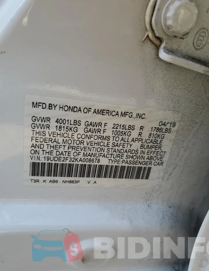 19UDE2F32KA008678 Photo# 12