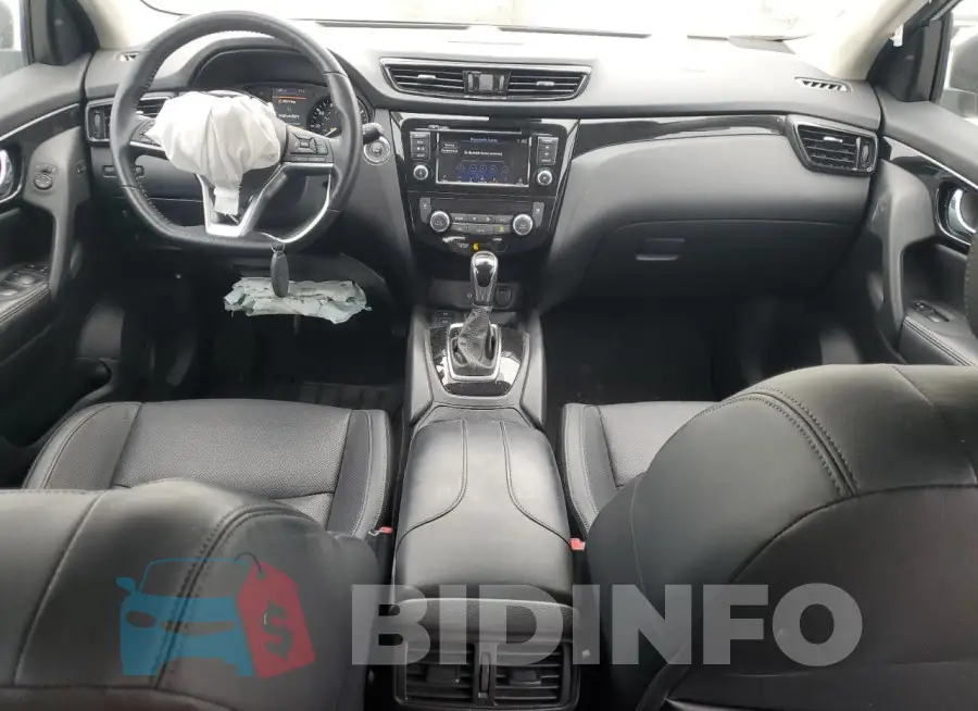 JN1BJ1CV3NW352533 Photo# 8