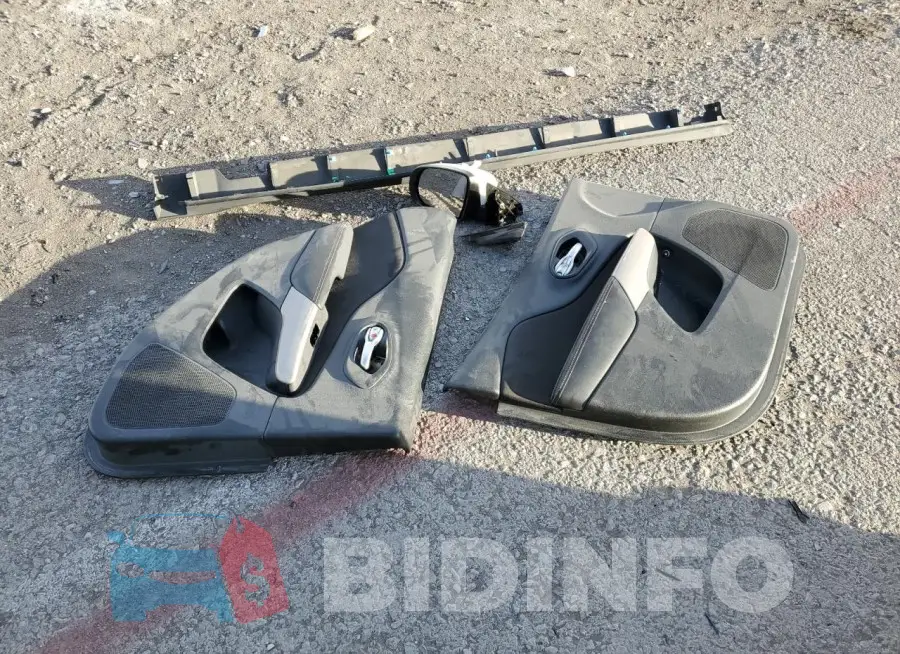 1C4PJLCB9JD618325 Photo# 12
