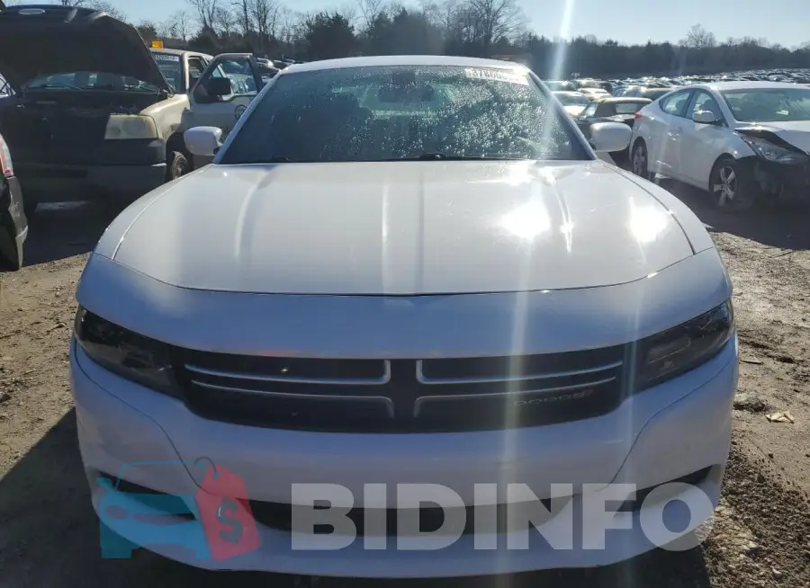 2C3CDXBG1FH795346 Photo# 5