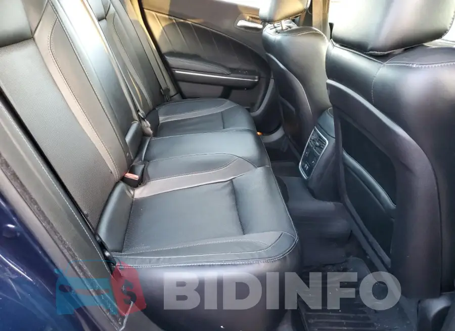 2C3CDXJG6GH324330 Photo# 10