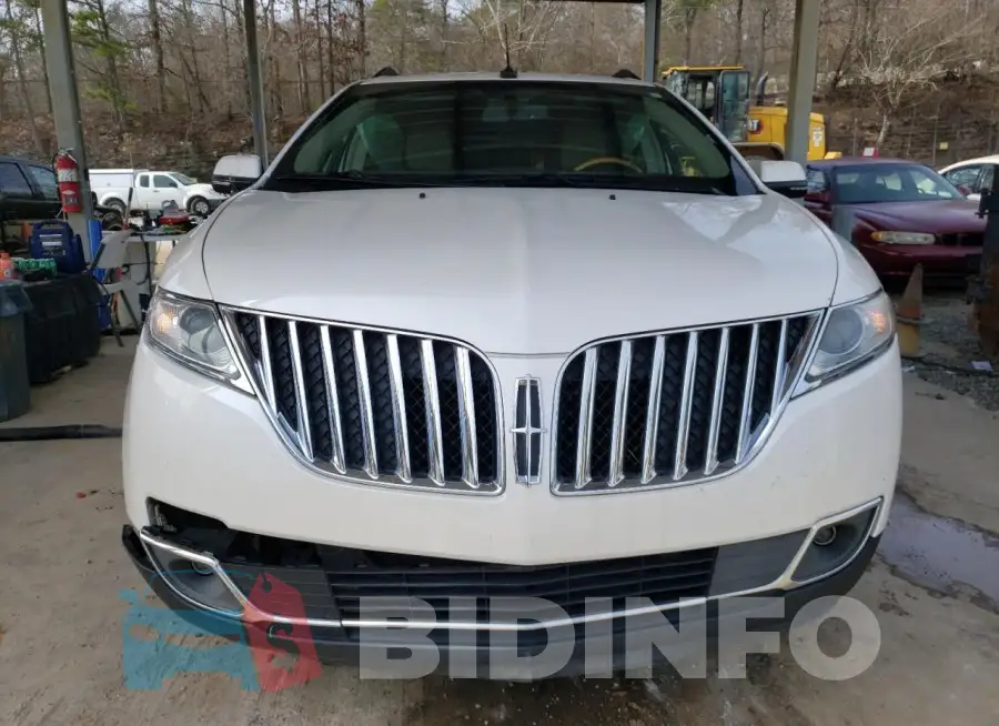 2LMDJ6JK9FBL24928 Photo# 5