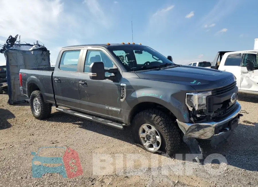 1FT7W2BT5JEB80564 Photo# 4