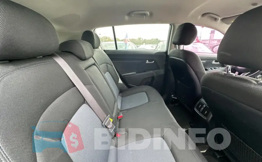 KNDPB3AC4F7757387 Photo# 6