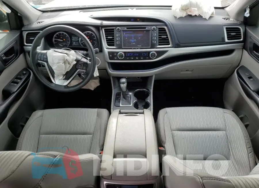 5TDZKRFH7GS142811 Photo# 8