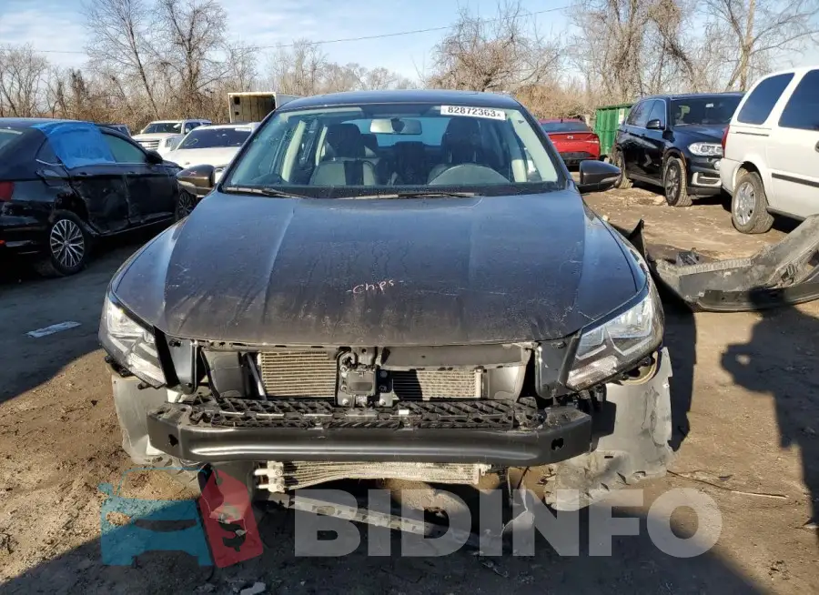 1VWLA7A33KC003646 Photo# 5
