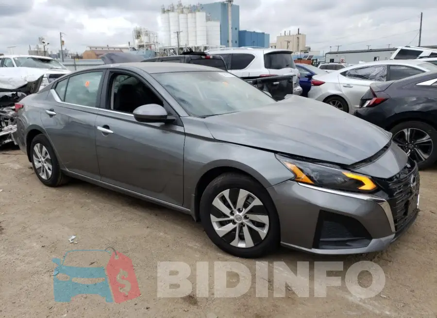 1N4BL4BV9PN350584 Photo# 4
