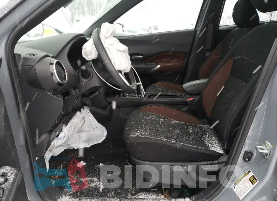 3N1CP5DV4PL512064 Photo# 7