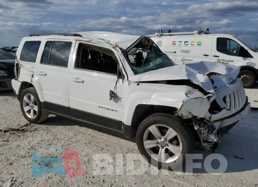 1C4NJRFB4GD661775 Photo# 4