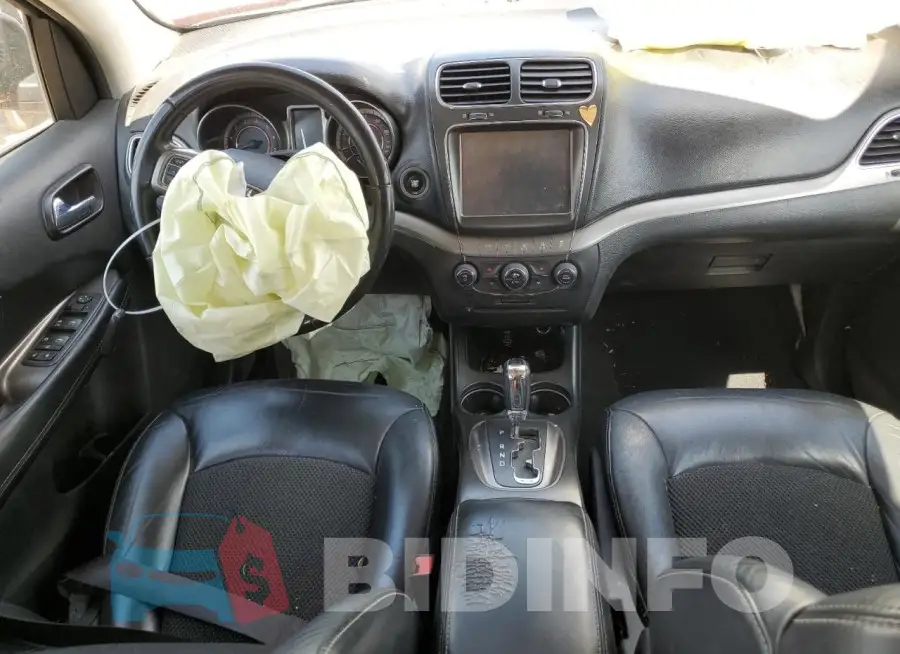 3C4PDCGG8HT548074 Photo# 8
