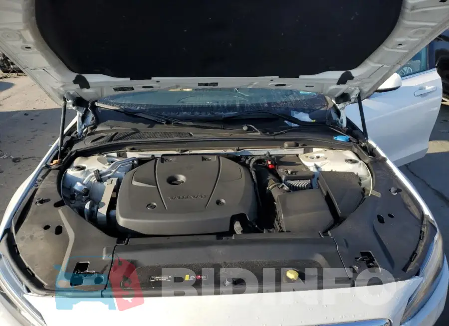 LVY992MK4JP030141 Photo# 11