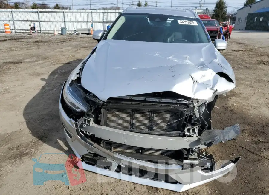 YV4102RL0M1689886 Photo# 5
