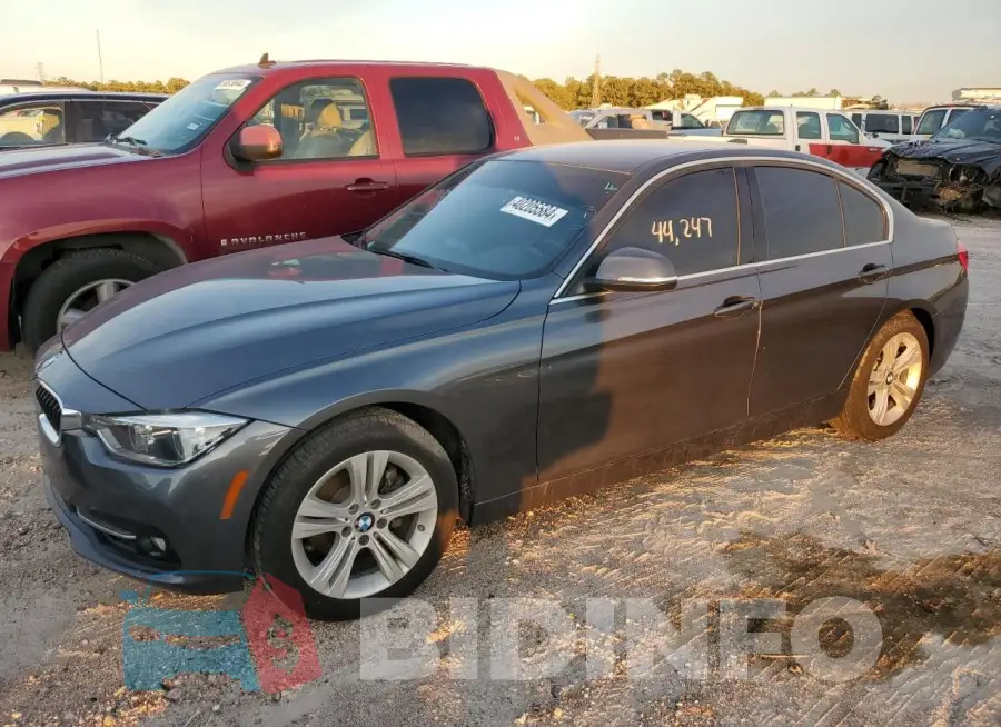 WBA8B9C57JK677185 Photo# 1