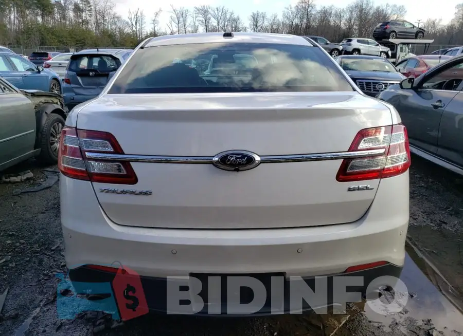 1FAHP2E82JG111169 Photo# 6