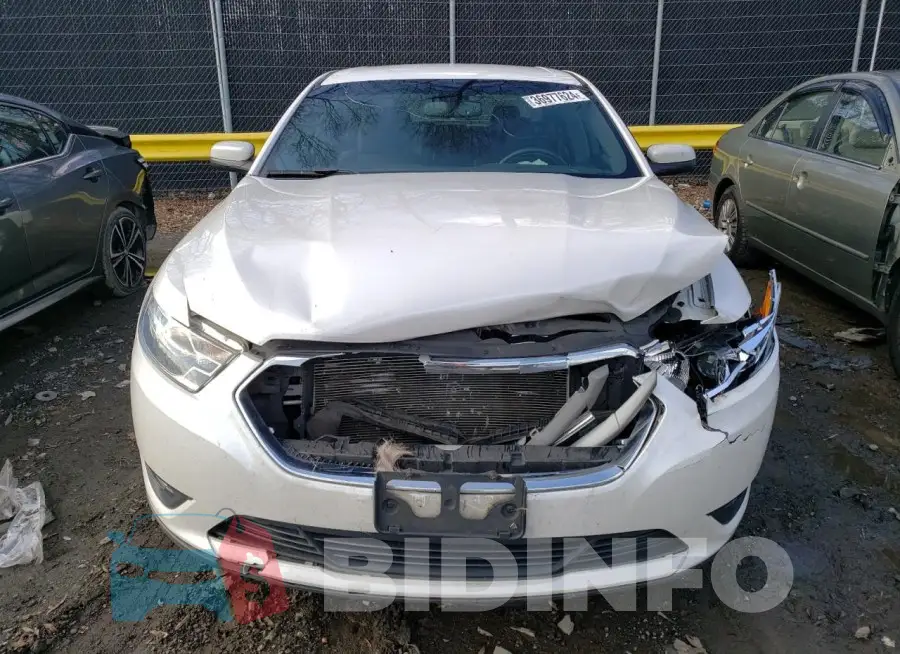 1FAHP2E82JG111169 Photo# 5