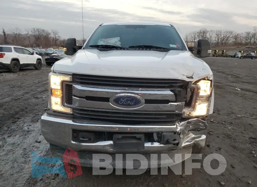 1FT7W2B65HEF22082 Photo# 5