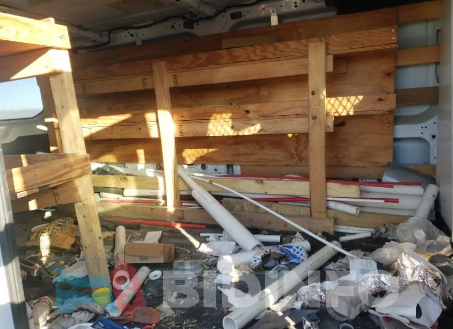 1FTNR1ZM8FKA88736 Photo# 11