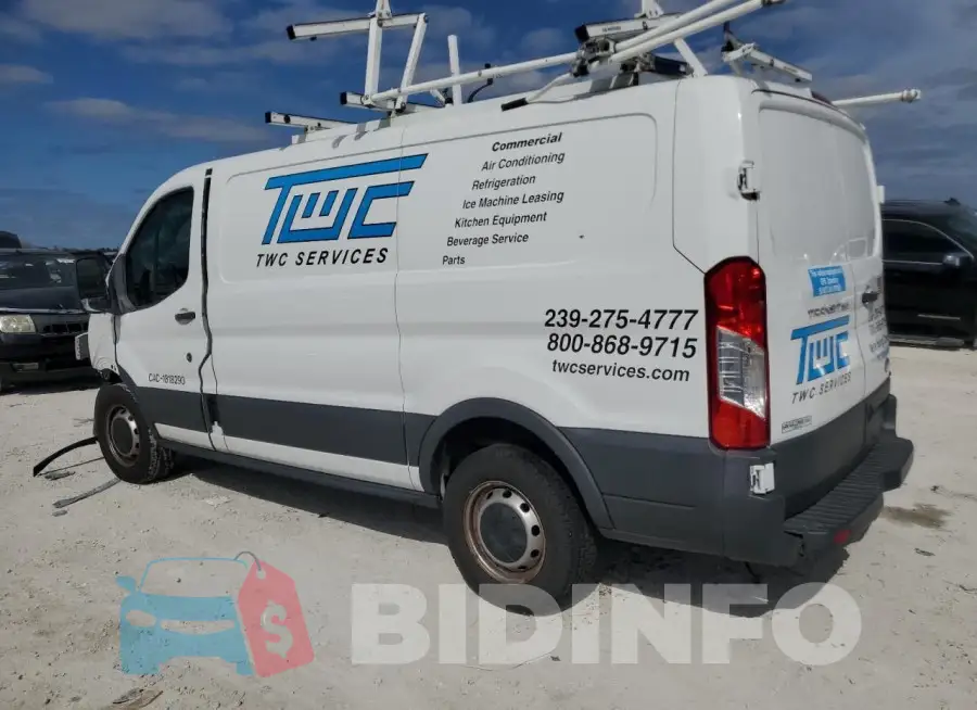 1FTYR1ZM7JKB41495 Photo# 2