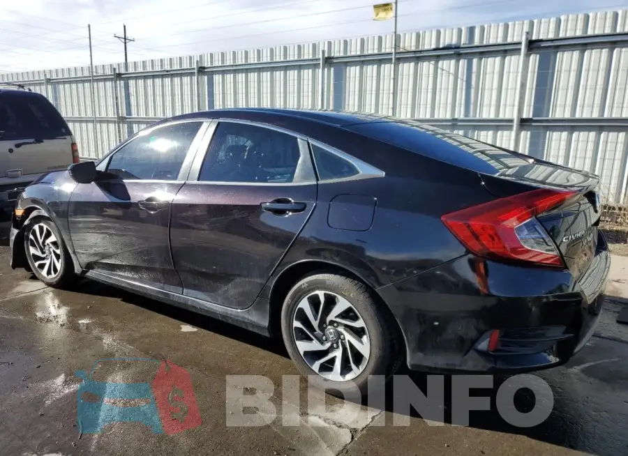 19XFC2F77GE006252 Photo# 2