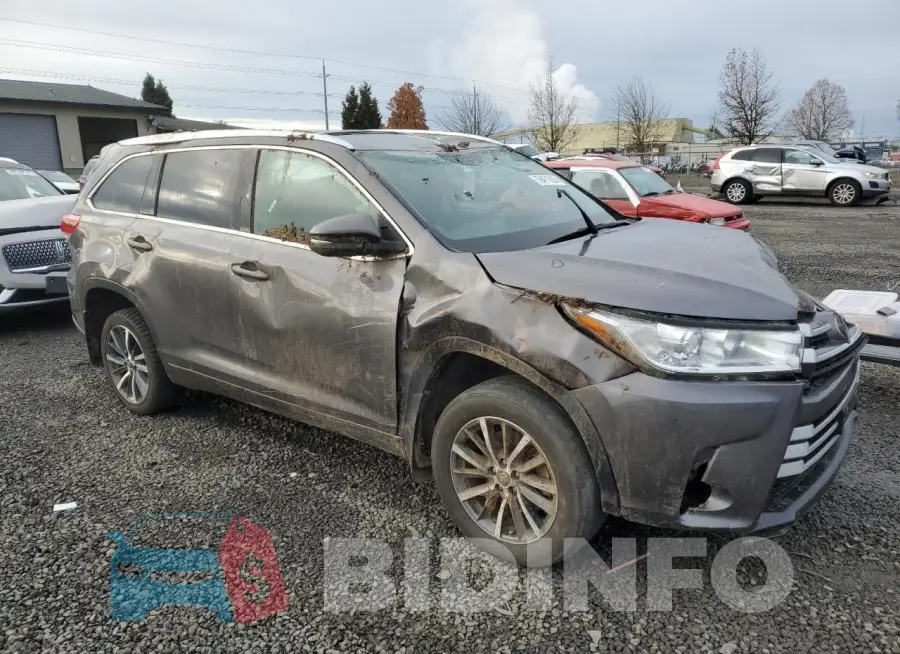 5TDJZRFHXJS840894 Photo# 4