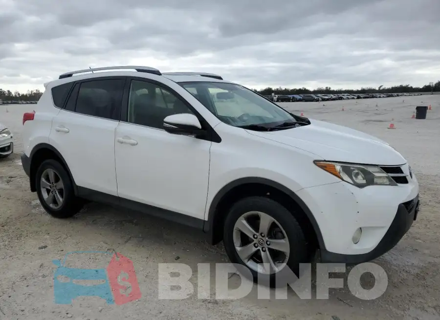 JTMRFREVXFD164677 Photo# 4