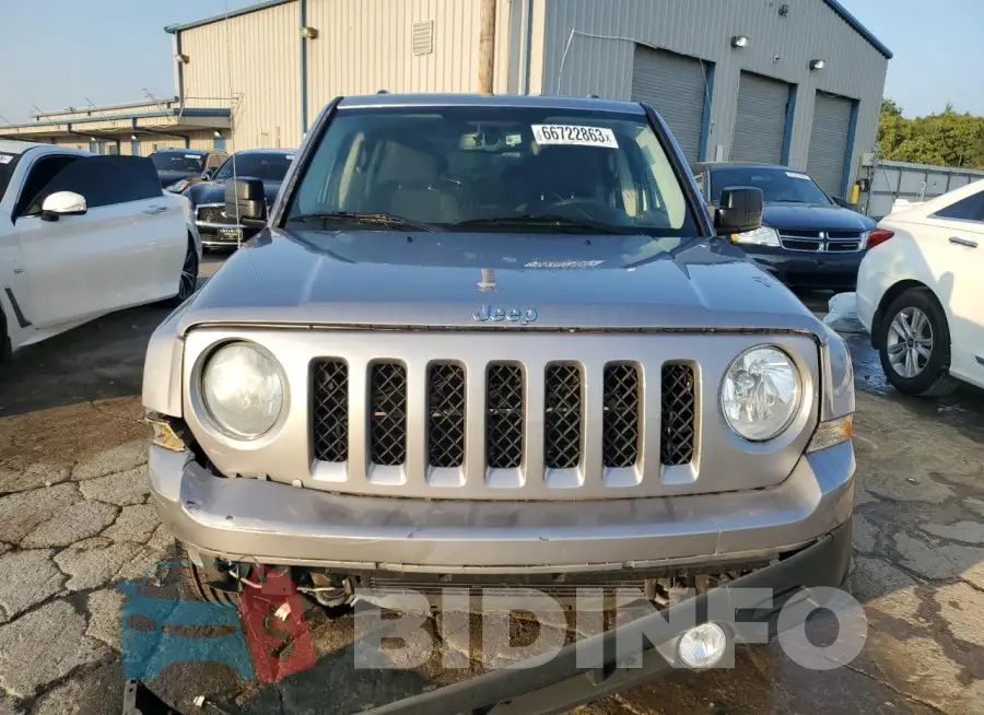 1C4NJPFA1HD115433 Photo# 5