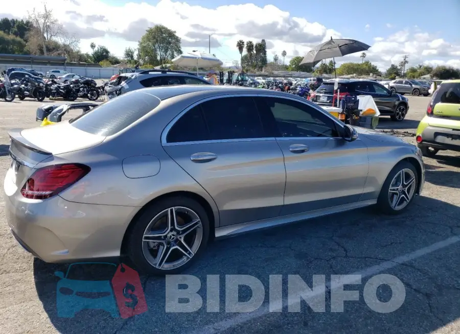 55SWF8DB7LU329558 Photo# 3
